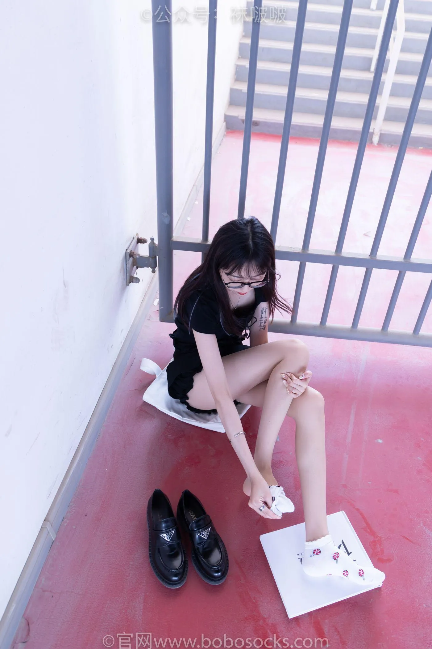 [BoBoSocks袜啵啵]NO.030 稚予- 皮鞋、短白棉袜、肉丝 [141P]插图3